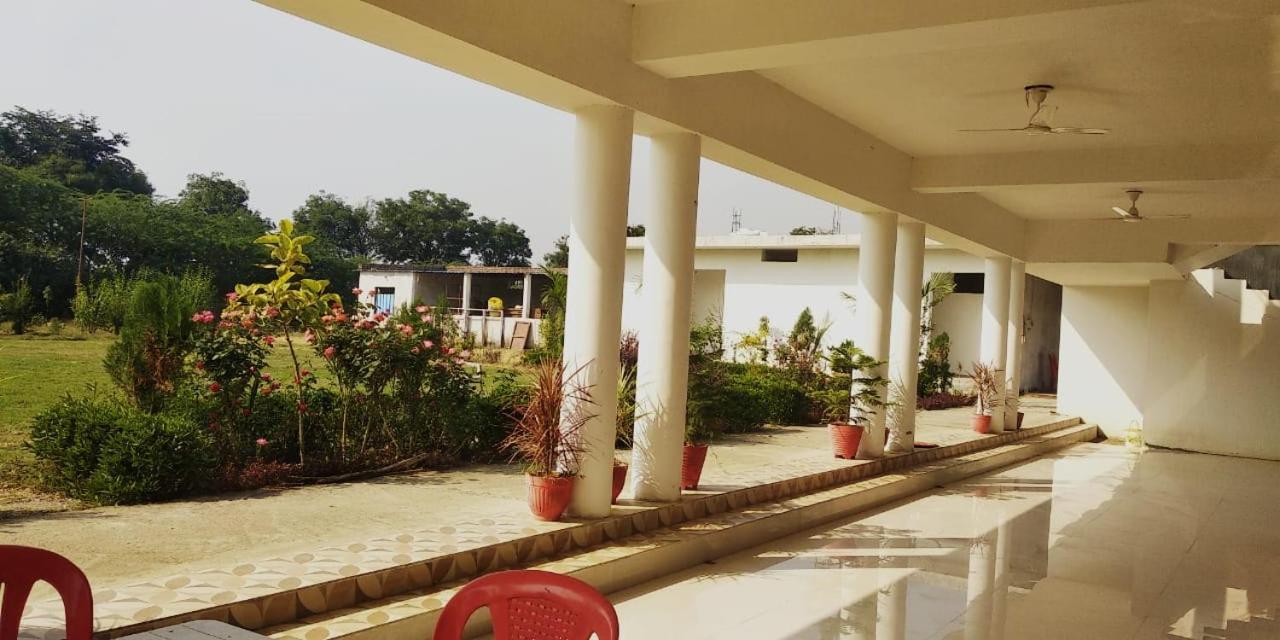 Radha Rani Mahal Khajuraho Otel Dış mekan fotoğraf