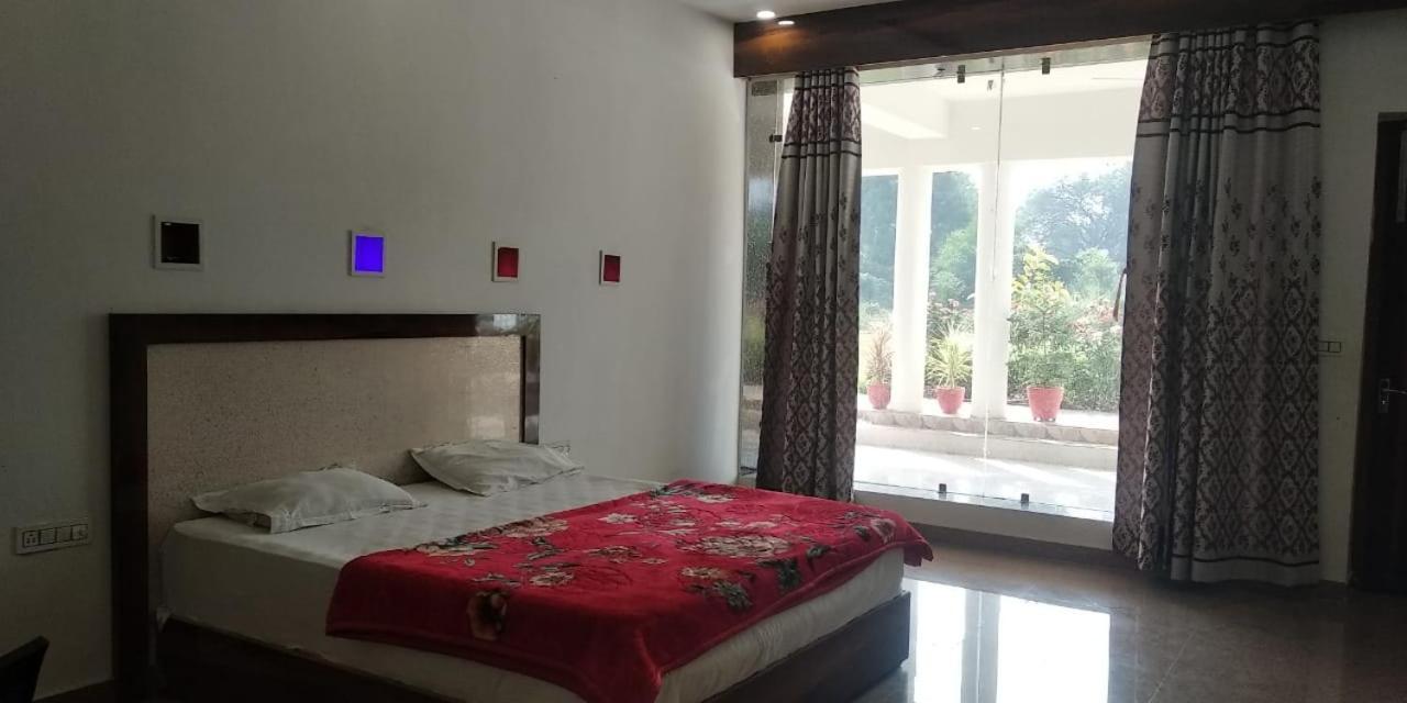 Radha Rani Mahal Khajuraho Otel Dış mekan fotoğraf