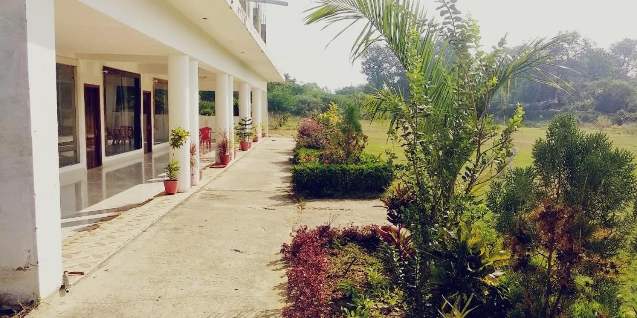 Radha Rani Mahal Khajuraho Otel Dış mekan fotoğraf
