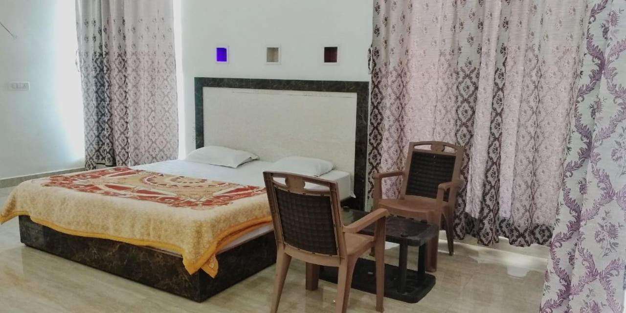 Radha Rani Mahal Khajuraho Otel Dış mekan fotoğraf