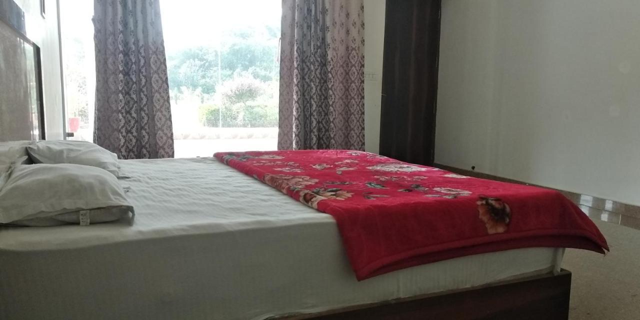 Radha Rani Mahal Khajuraho Otel Dış mekan fotoğraf