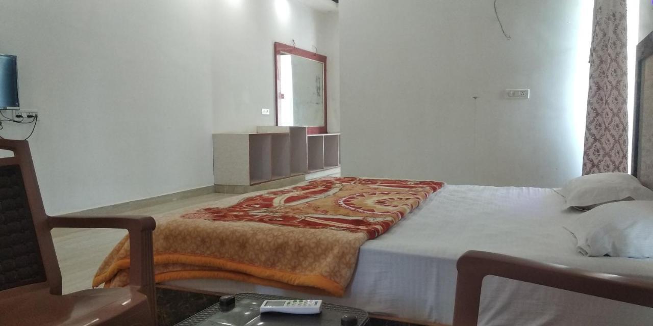 Radha Rani Mahal Khajuraho Otel Dış mekan fotoğraf