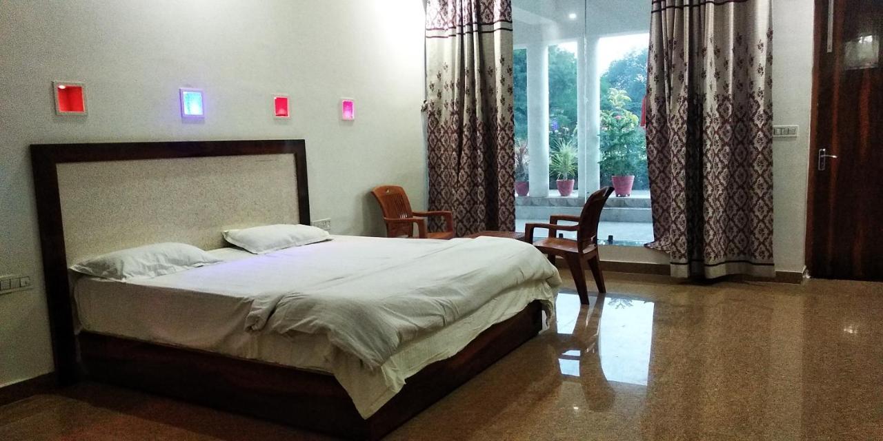 Radha Rani Mahal Khajuraho Otel Dış mekan fotoğraf